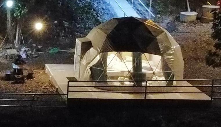 Hotel Gunung Medan Glamping & Cafe Kangar Esterno foto