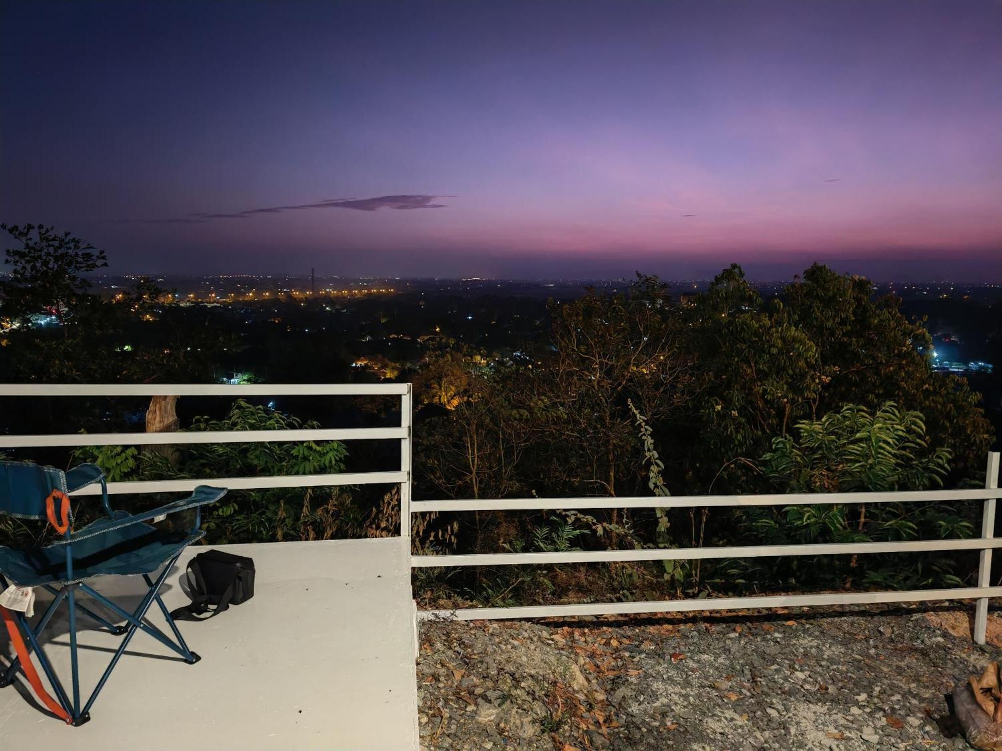 Hotel Gunung Medan Glamping & Cafe Kangar Esterno foto