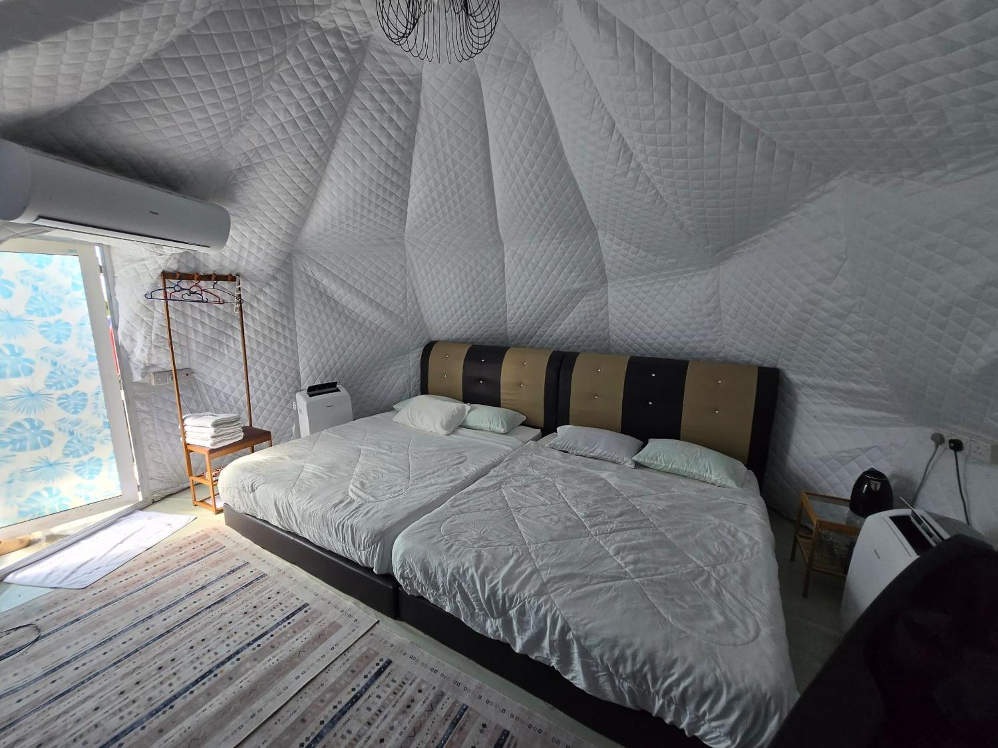 Hotel Gunung Medan Glamping & Cafe Kangar Esterno foto