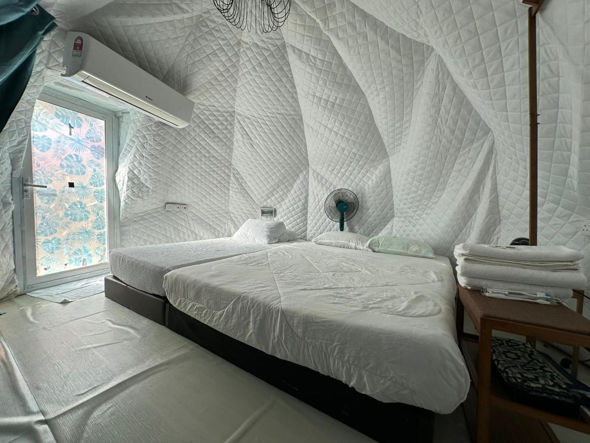 Hotel Gunung Medan Glamping & Cafe Kangar Esterno foto