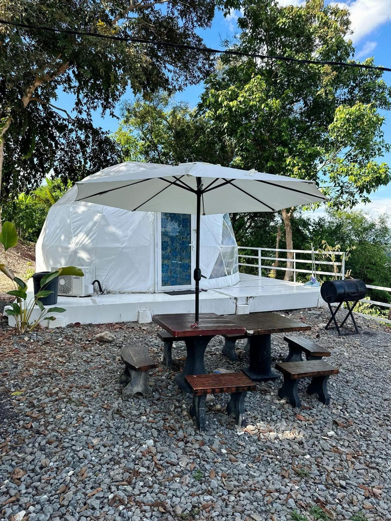 Hotel Gunung Medan Glamping & Cafe Kangar Esterno foto