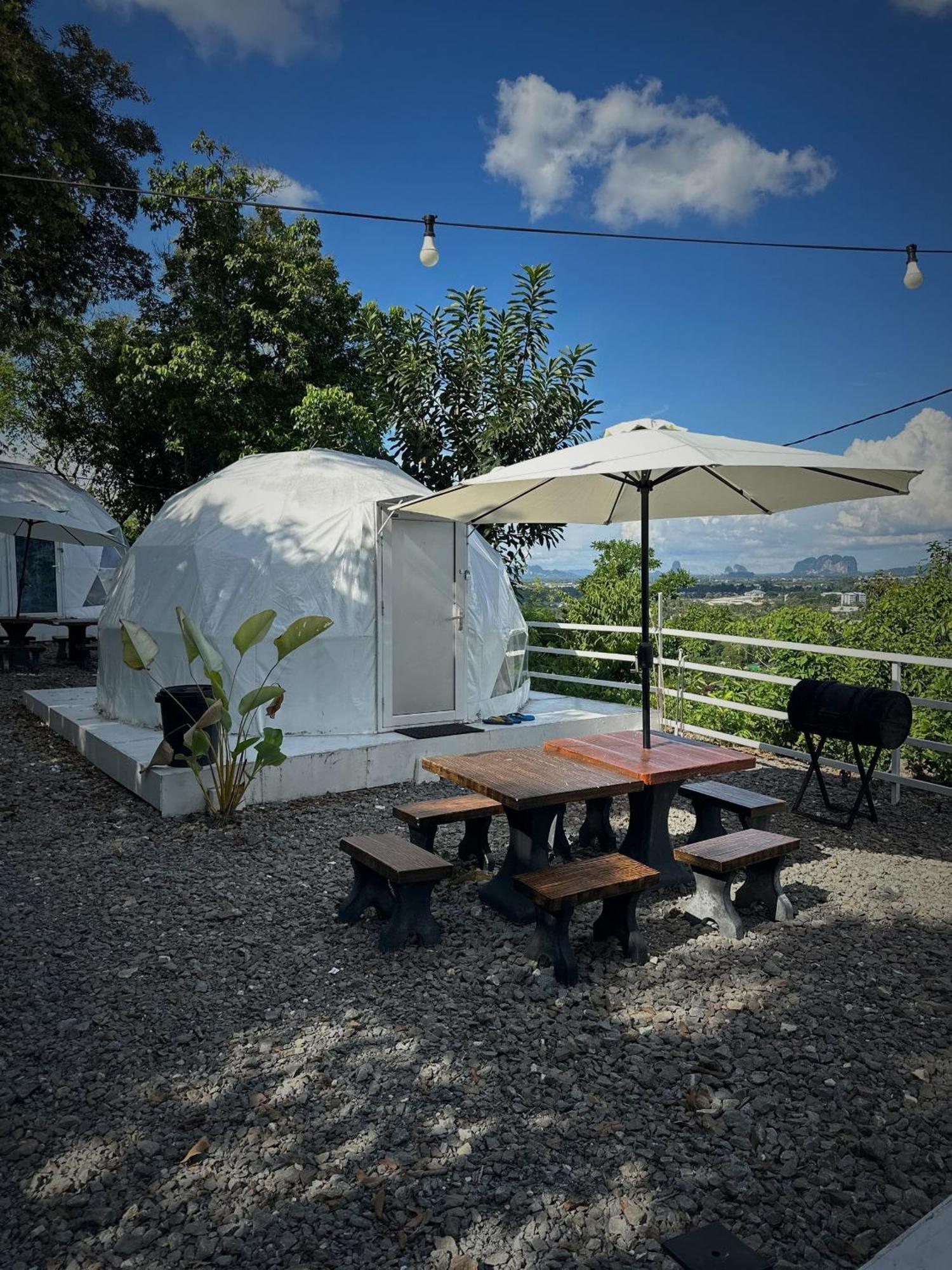 Hotel Gunung Medan Glamping & Cafe Kangar Esterno foto